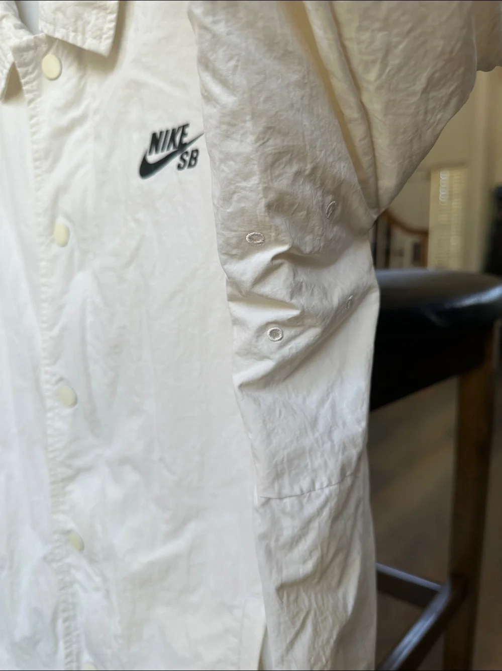 Nike SB White Coach Windbreaker Jacket with Drawstring Hem & Full Lining Size M